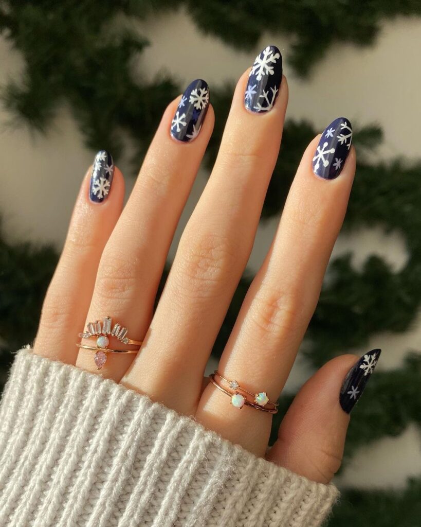 Christmas nails