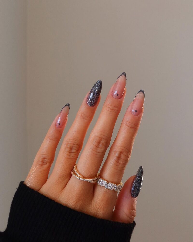    New Years Eve Nails 1 800x1000 