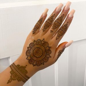 40+ BEAUTIFUL MEHNDI DESIGNS FOR EID - Stylin by Sarita