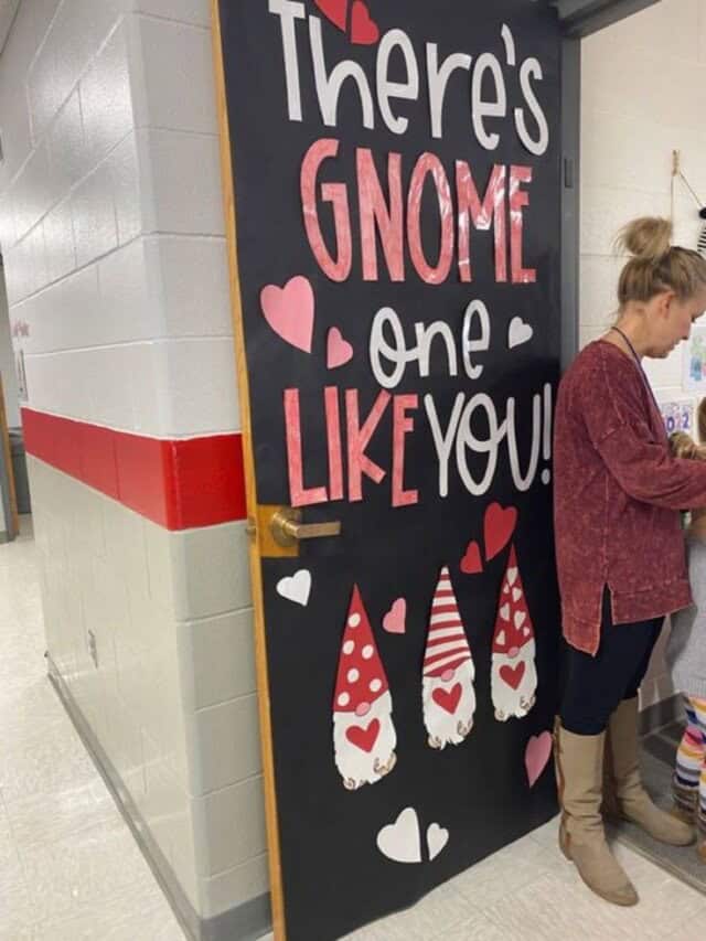 50 Valentine's Front Door Décor DIY: Creative & Romantic Ideas 50 Valentine's Front Door Décor DIY: Creative & Romantic Ideas