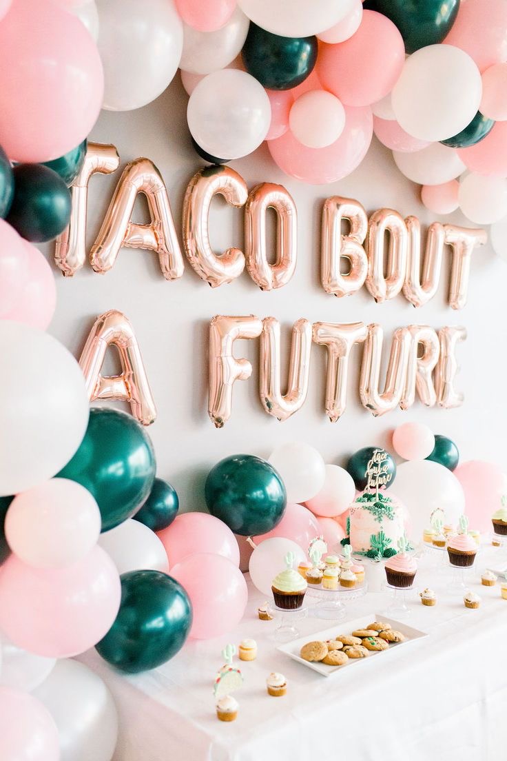 34 EPIC GRADUATION PARTY IDEAS YOU HAVE TO RECREATE - Stylin by Sarita