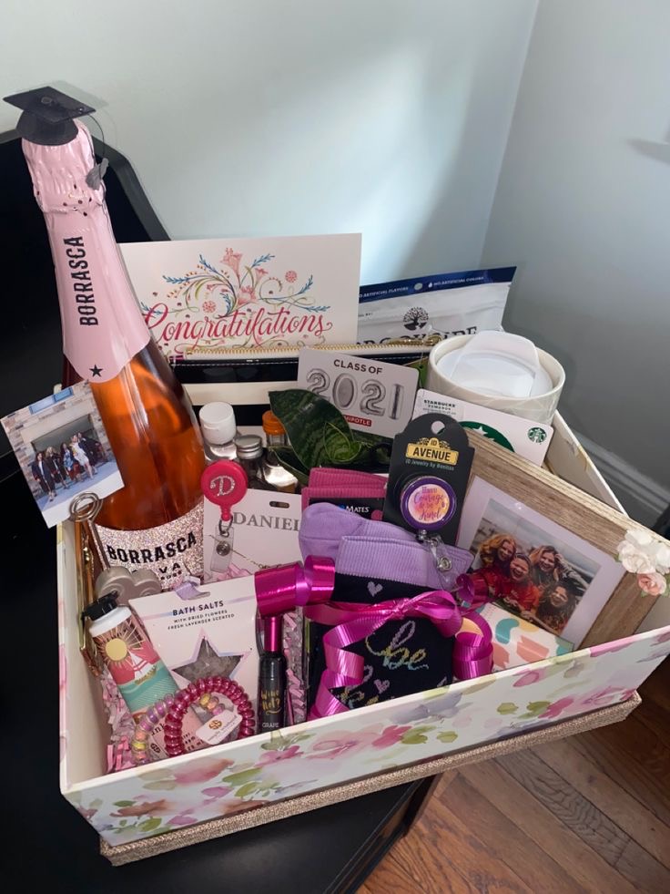 GRADUATION GIFT BASKETS