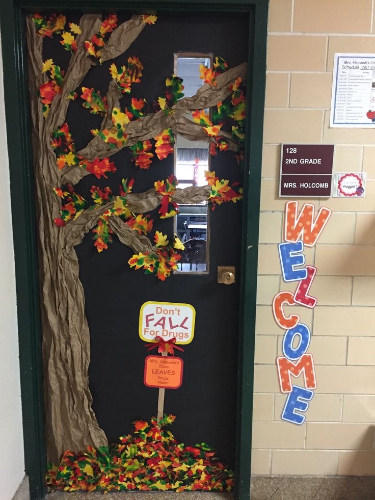 FALL CLASSROOM DOOR DECORATIONS