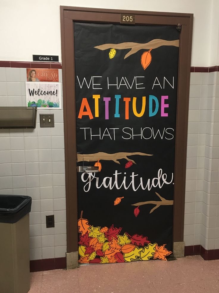 FALL CLASSROOM DOOR DECORATIONS