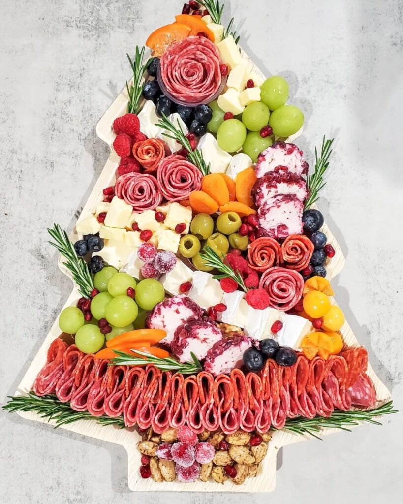 CHRISTMAS CHARCUTERIE BOARD IDEAS