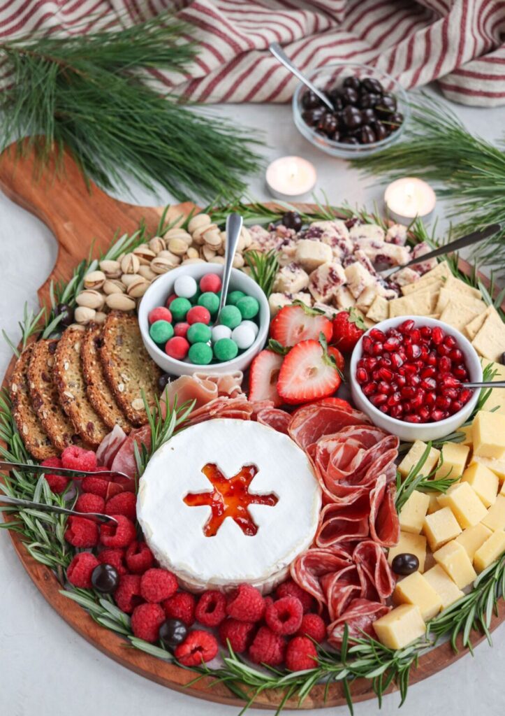 CHRISTMAS CHARCUTERIE BOARD IDEAS