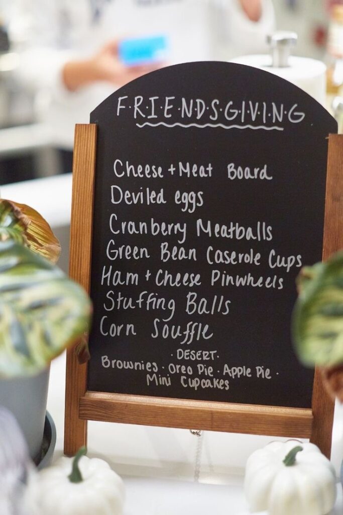 FRIENDSGIVING PARTY IDEAS