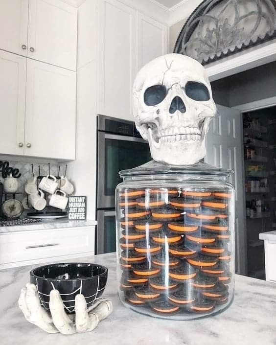 30 INSANELY CUTE DIY HALLOWEEN DECORATING IDEAS