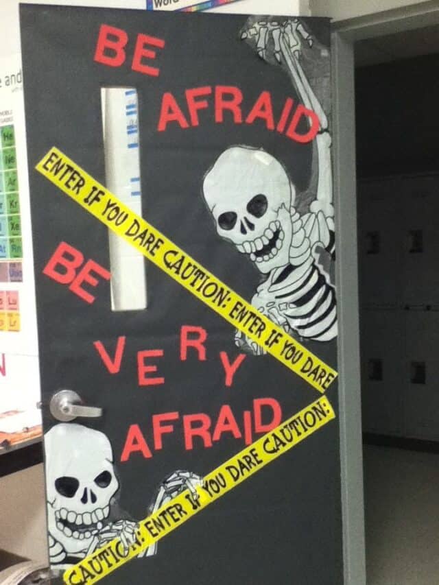 22 CREEPY-CUTE HALLOWEEN DORM DOOR DECORATIONS - Stylin by Sarita