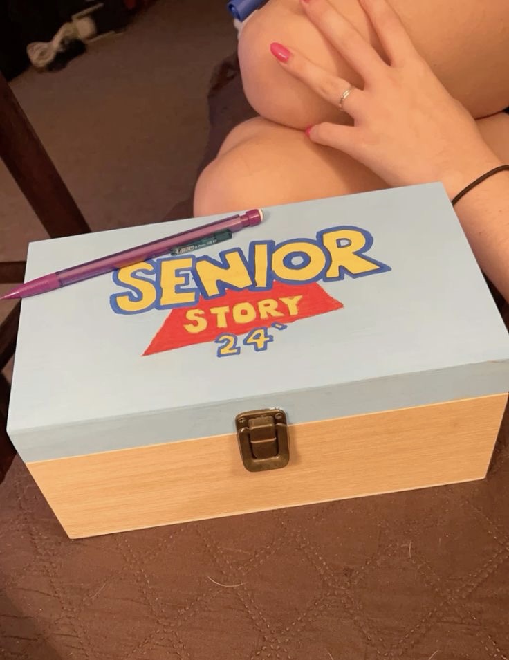 THIS POST SHOWED YOU THE BEST SENIOR BOX IDEAS