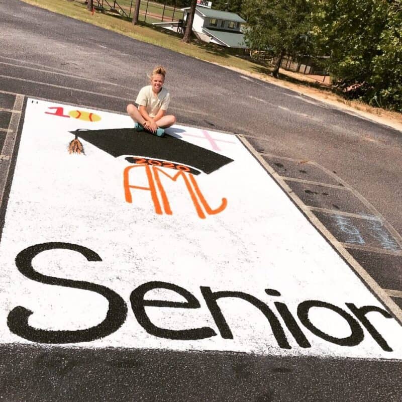 33 INSANELY CUTE SENIOR PARKING SPACES - Stylin by Sarita