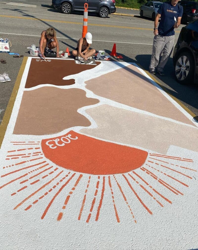 33 INSANELY CUTE SENIOR PARKING SPACES - Stylin by Sarita