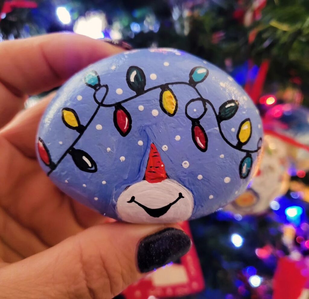 CHRISTMAS ROCK PAINTING IDEAS