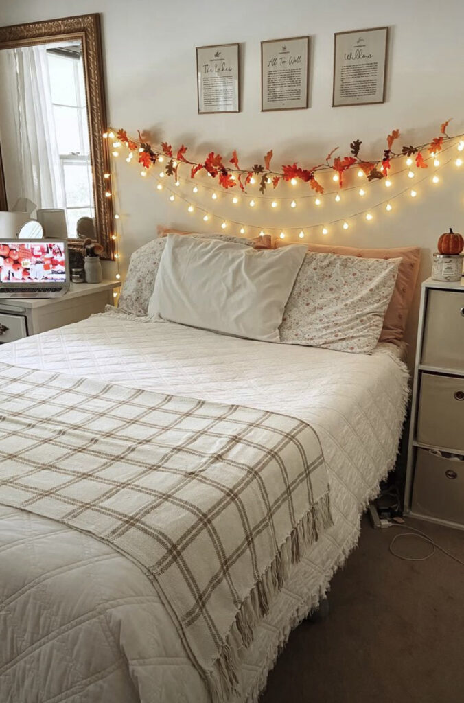 20+ COZY FALL BEDROOM IDEAS YOU'LL LOVE