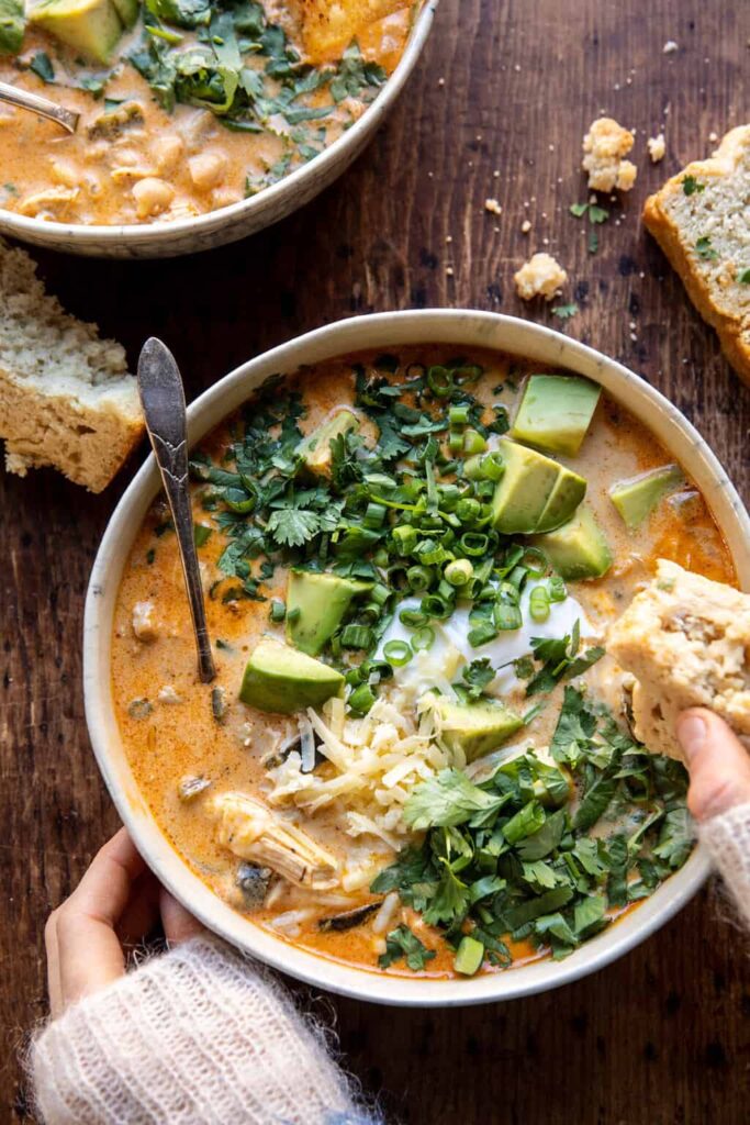 Warm up during those cold autumn nights with these 32 delicious fall dinner ideas. From chicken recipes, pasta recipes, steaming hot soups, and lots of recipes with pumpkin and butternut squash, you'll definitely find at least one fall meal ideas you love!