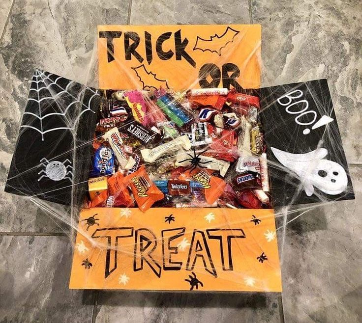 32 OF THE CUTEST HALLOWEEN CARE PACKAGES