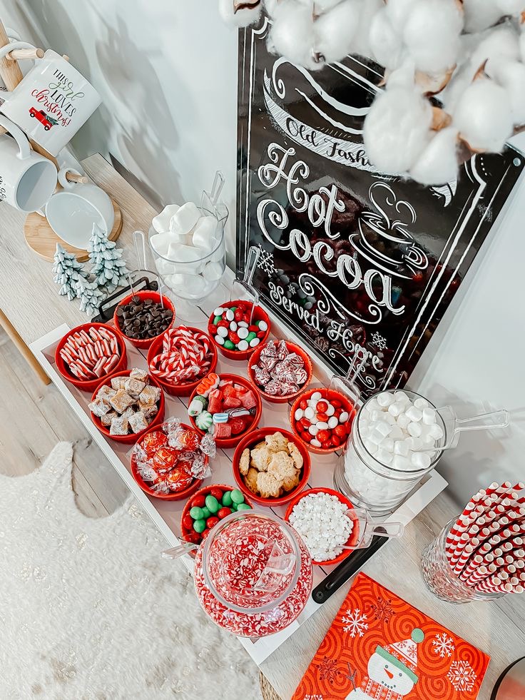 31 ADORABLE CHRISTMAS HOT COCOA BAR IDEAS