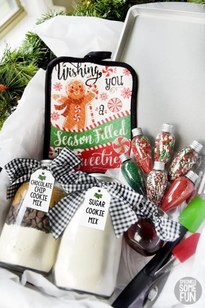 34 DIY CHRISTMAS GIFT IDEAS FOR FRIENDS AND FAMILY