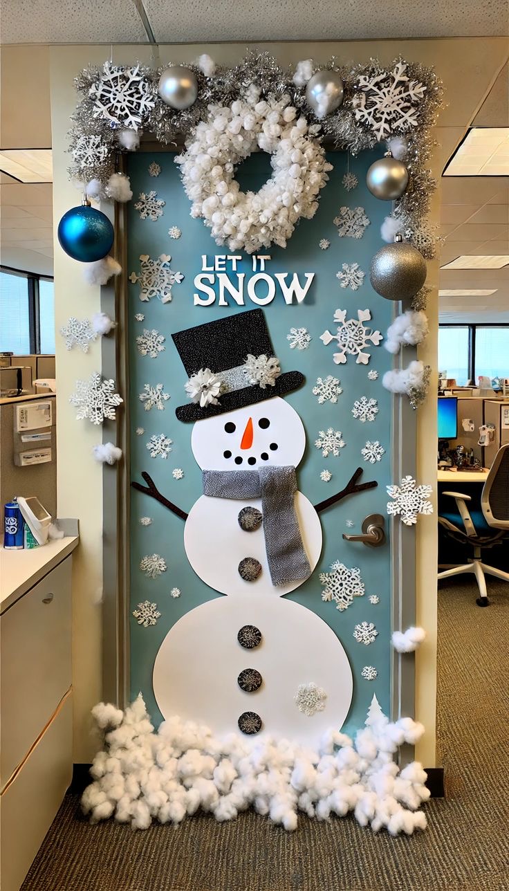 35 CUTEST CHRISTMAS DOOR DECORATING IDEAS - Stylin by Sarita
