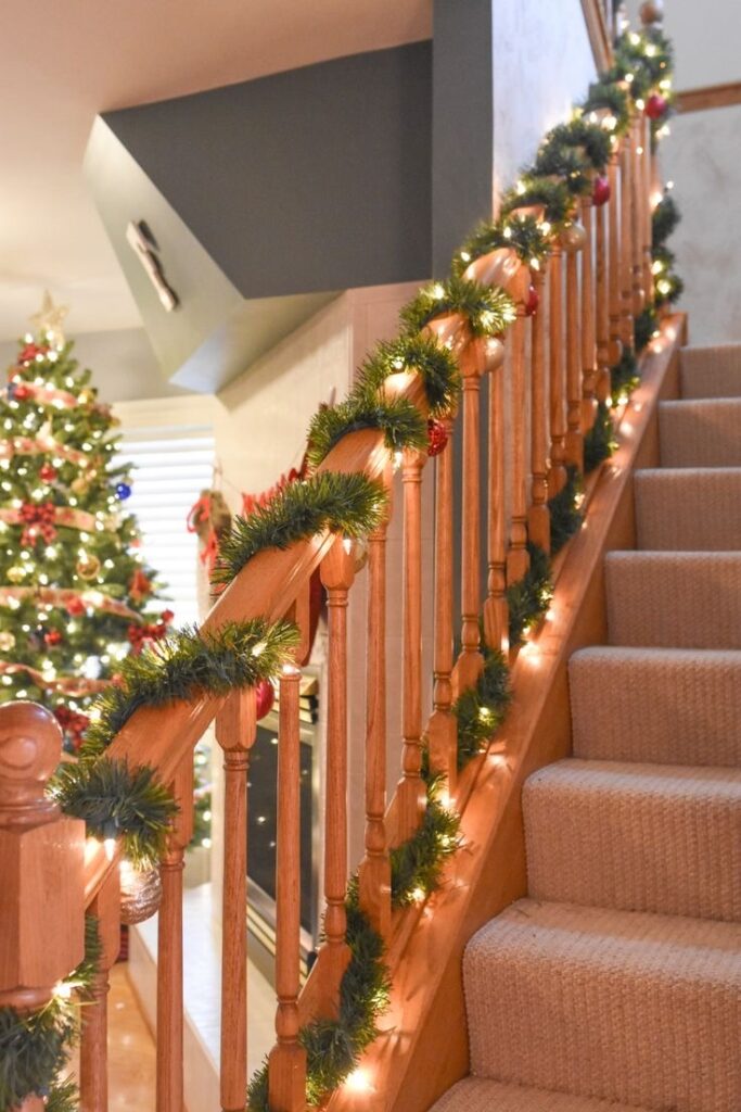 Christmas staircase decor