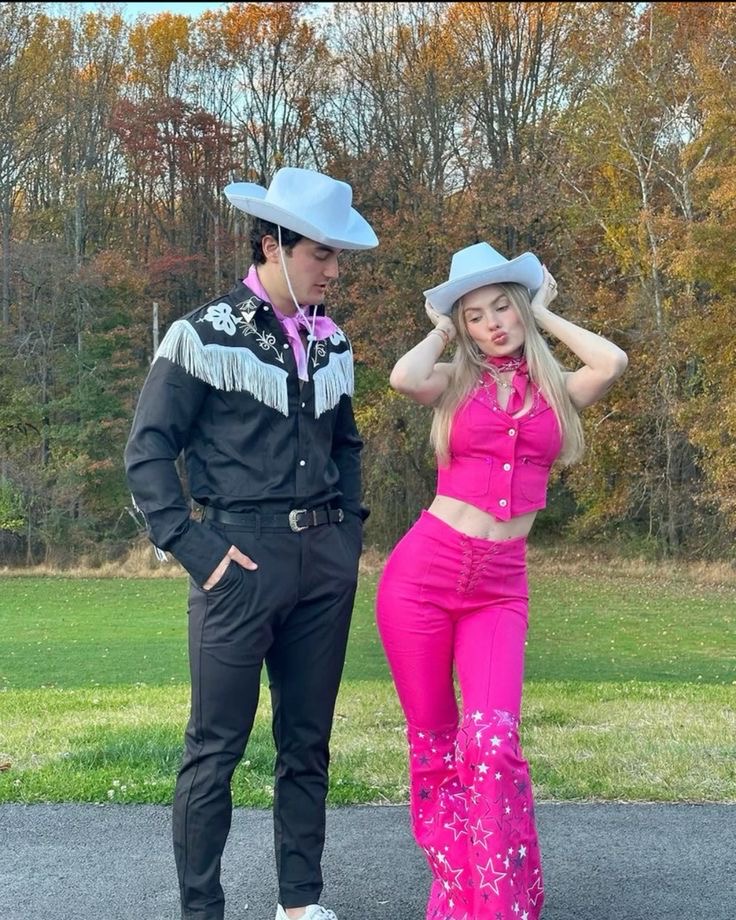 29 CUTEST COUPLES HALLOWEEN COSTUMES YOU'LL LOVE