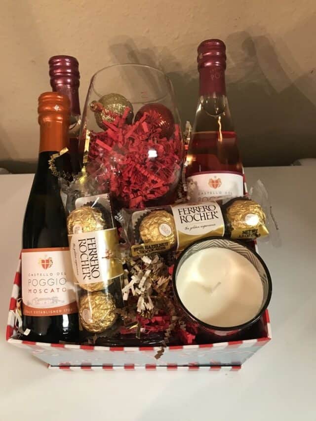 40+ THOUGHTFUL DIY CHRISTMAS GIFT BASKET IDEAS - Stylin by Sarita