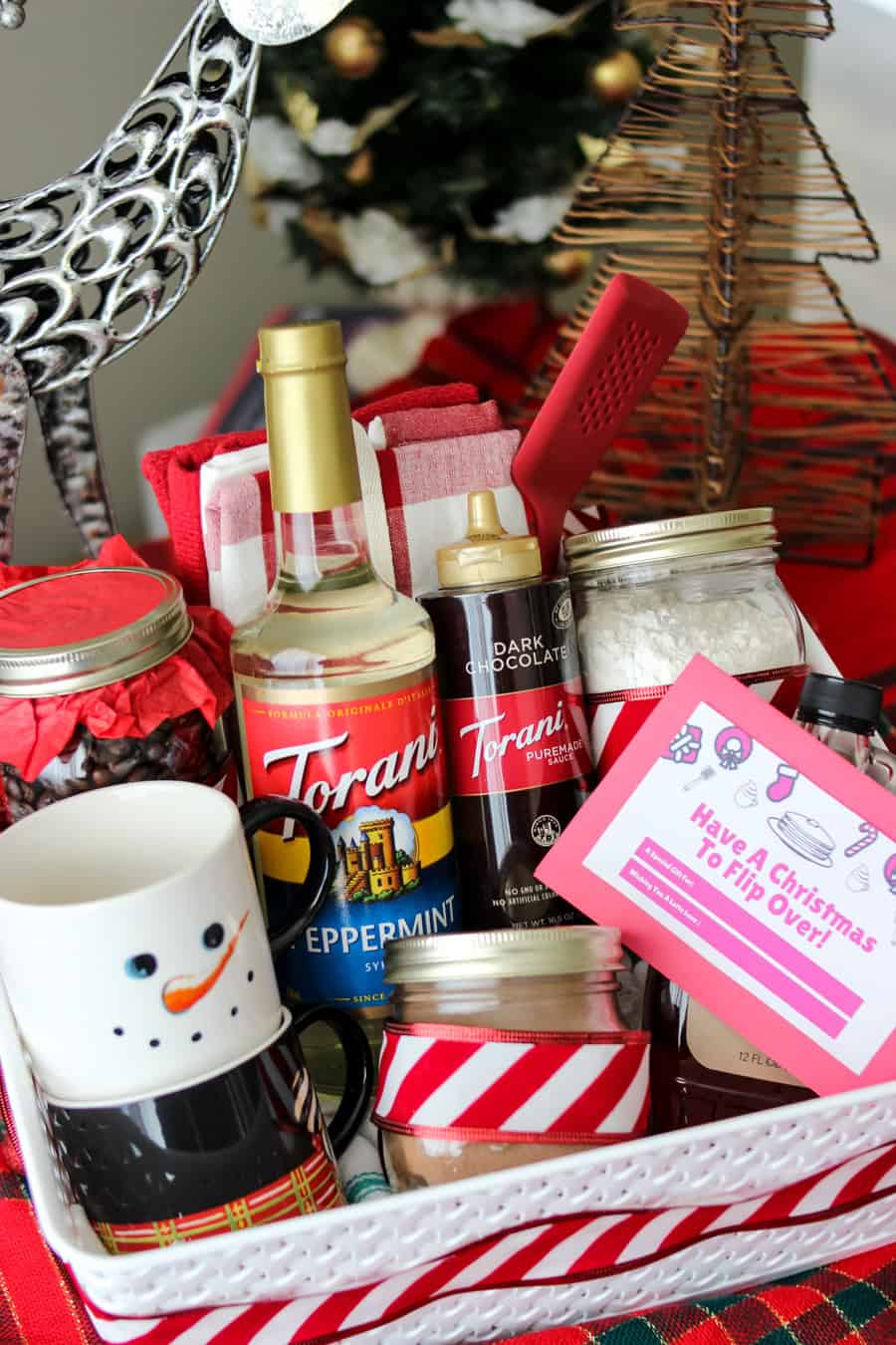 40+ THOUGHTFUL DIY CHRISTMAS GIFT BASKET IDEAS - Stylin by Sarita