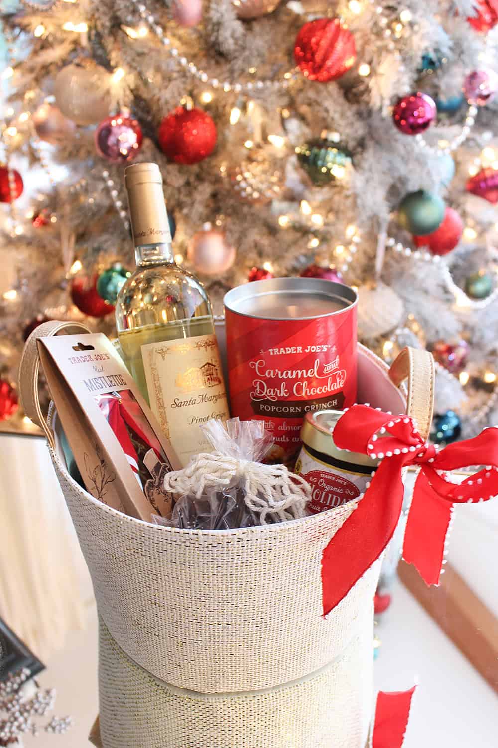 40+ THOUGHTFUL DIY CHRISTMAS GIFT BASKET IDEAS - Stylin by Sarita