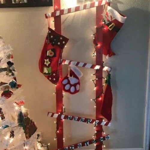 33 INSANELY CUTE DIY CHRISTMAS LADDERS IDEAS