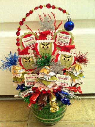 DIY GRINCH CENTERPIECE IDEAS