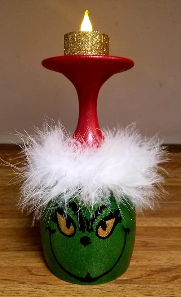 DIY GRINCH CENTERPIECE IDEAS