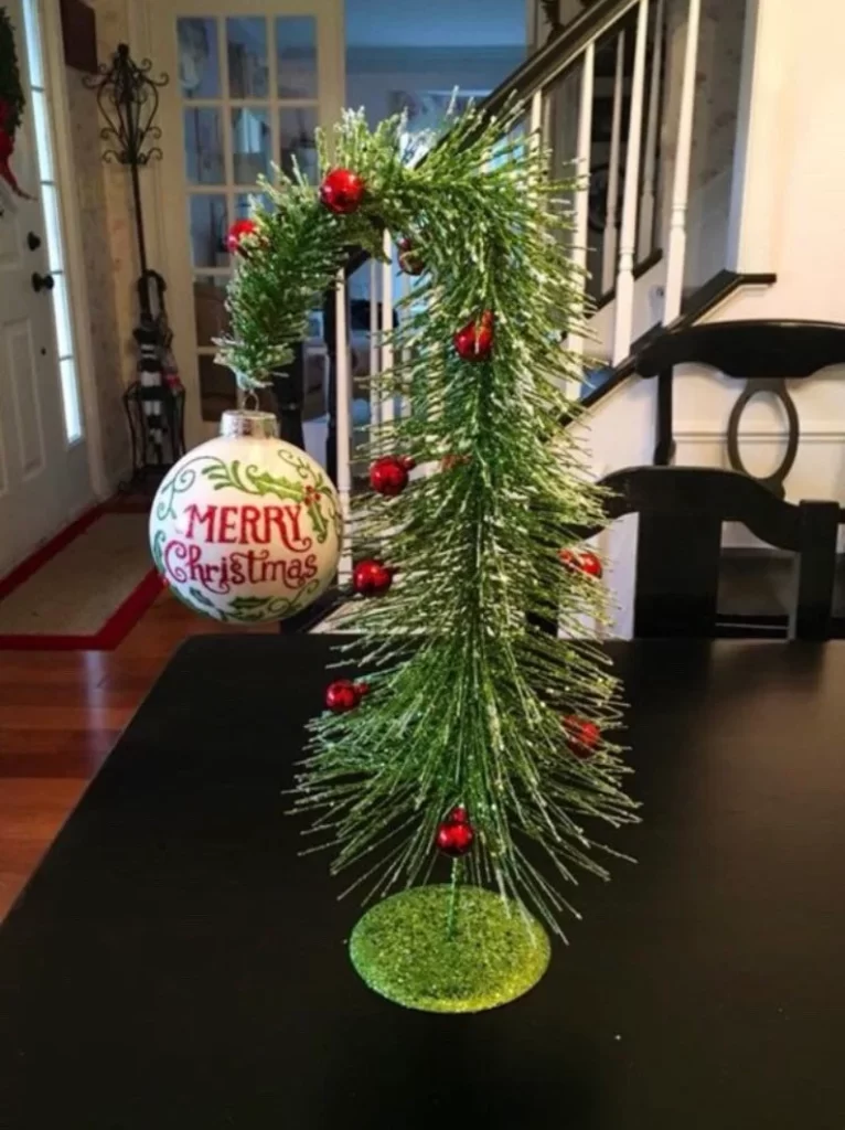 DIY GRINCH CENTERPIECE IDEAS