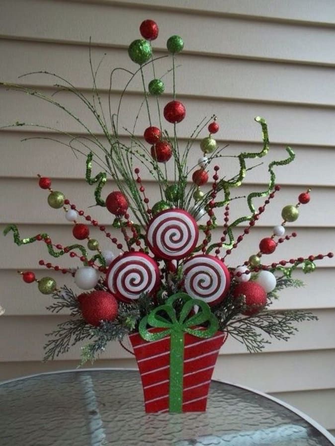 DIY GRINCH CENTERPIECE IDEAS