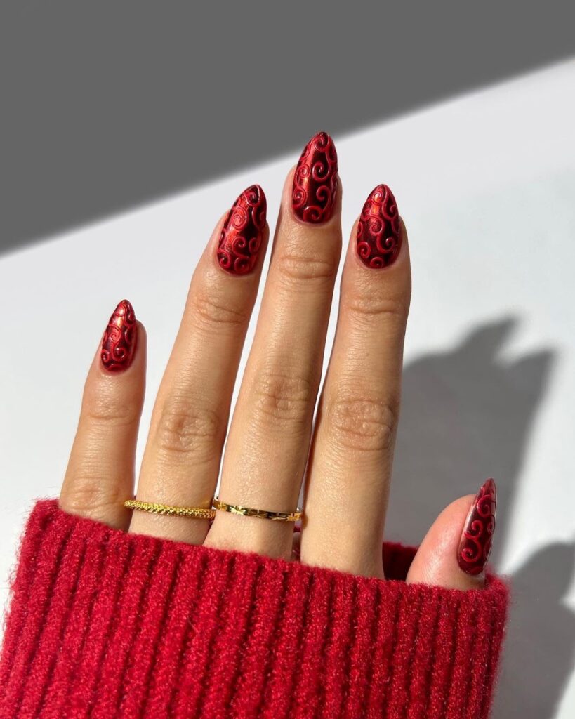 RED CHRISTMAS NAILS