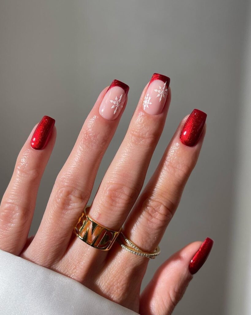 RED CHRISTMAS NAILS