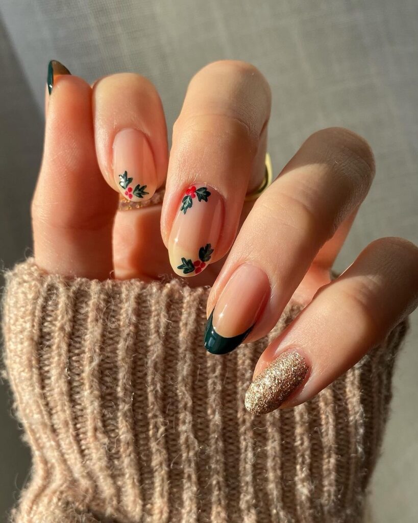 SHORT CHRISTMAS NAILS