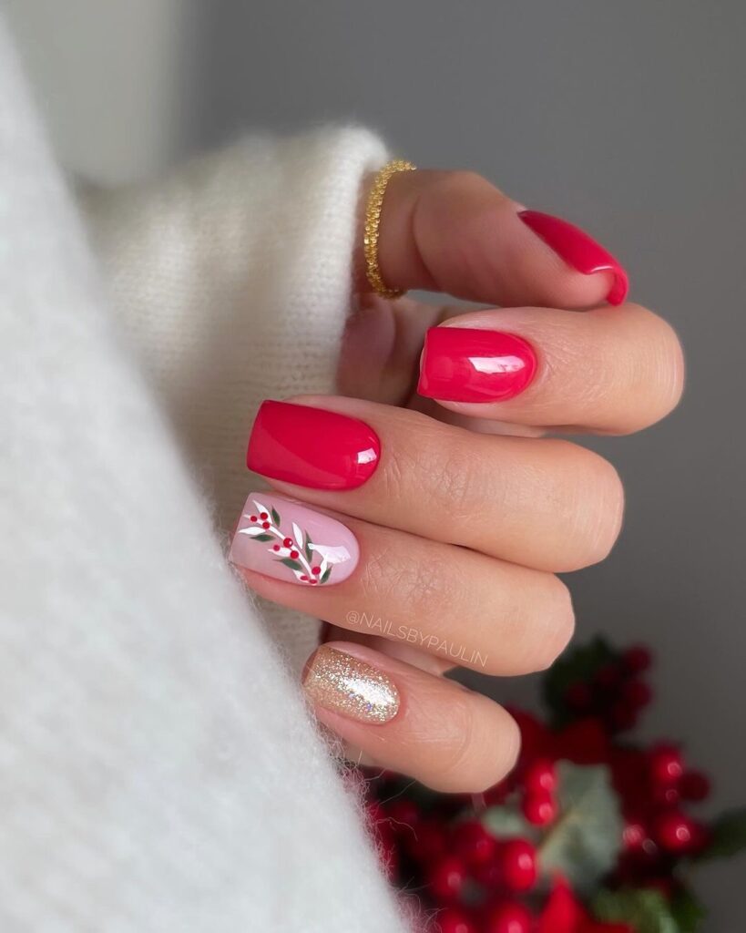 SHORT CHRISTMAS NAILS