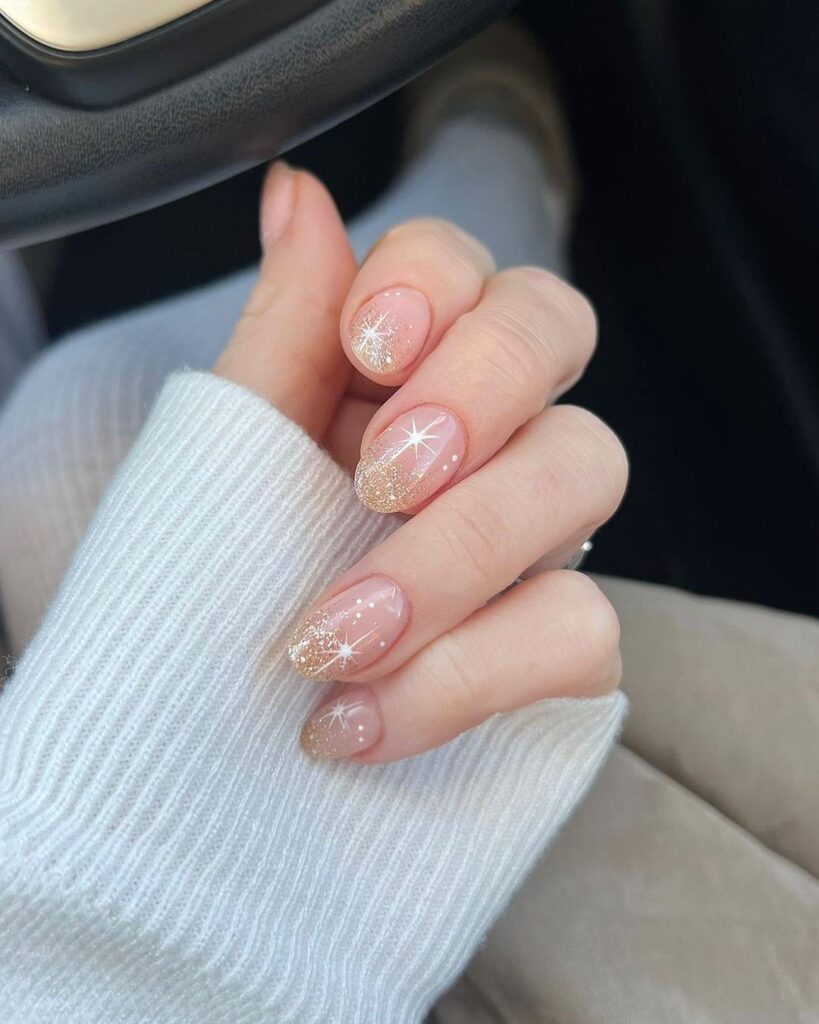 simple Christmas nails