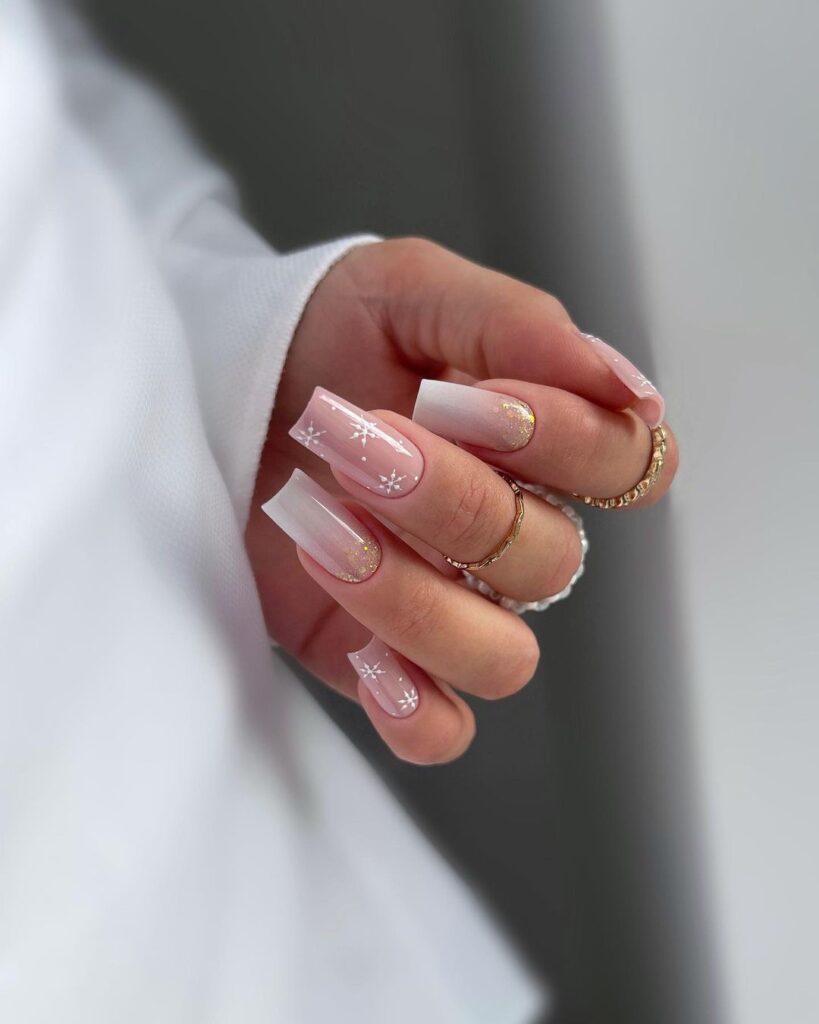 simple Christmas nails