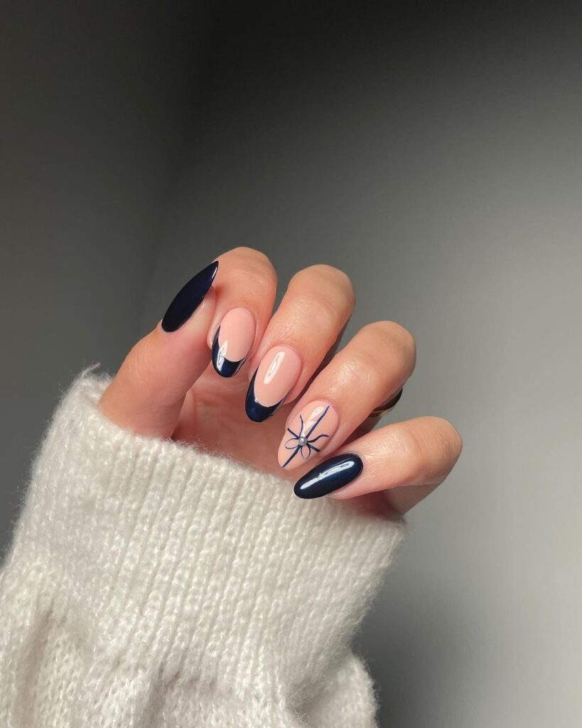 simple Christmas nails