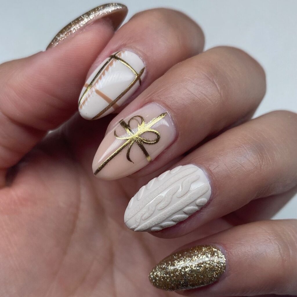 white Christmas nails