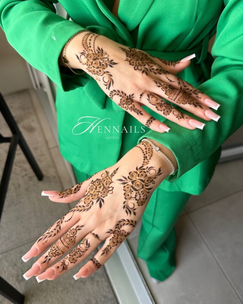 SIMPLE MEHNDI DESIGNS