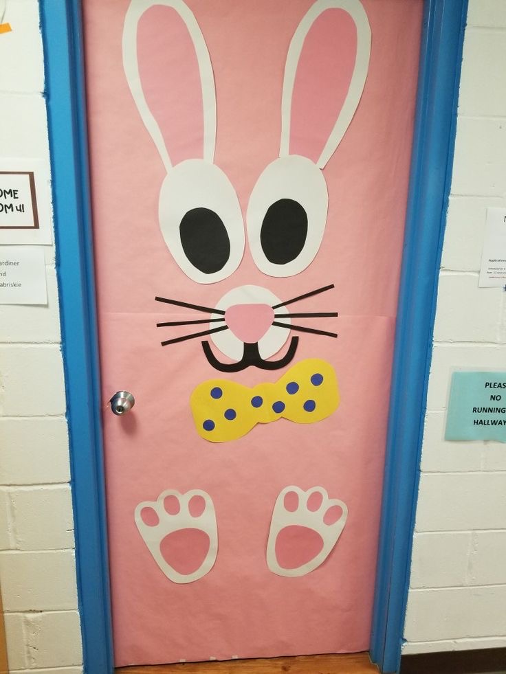 EASTER DOOR DECORATIONS