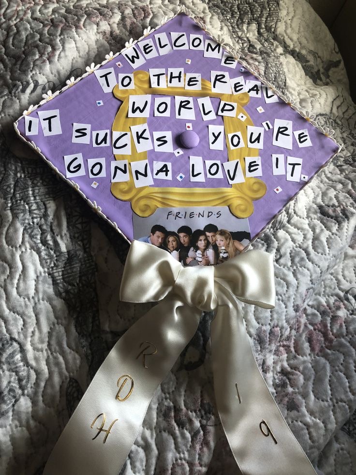 GRADUATION CAP IDEAS FOR FRIENDS AND NEW GIRL