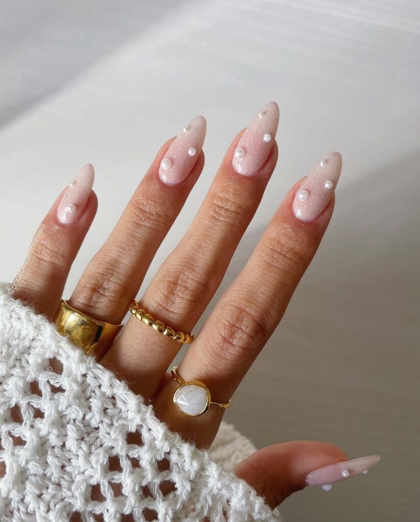 GRADUATION NAIL IDEAS