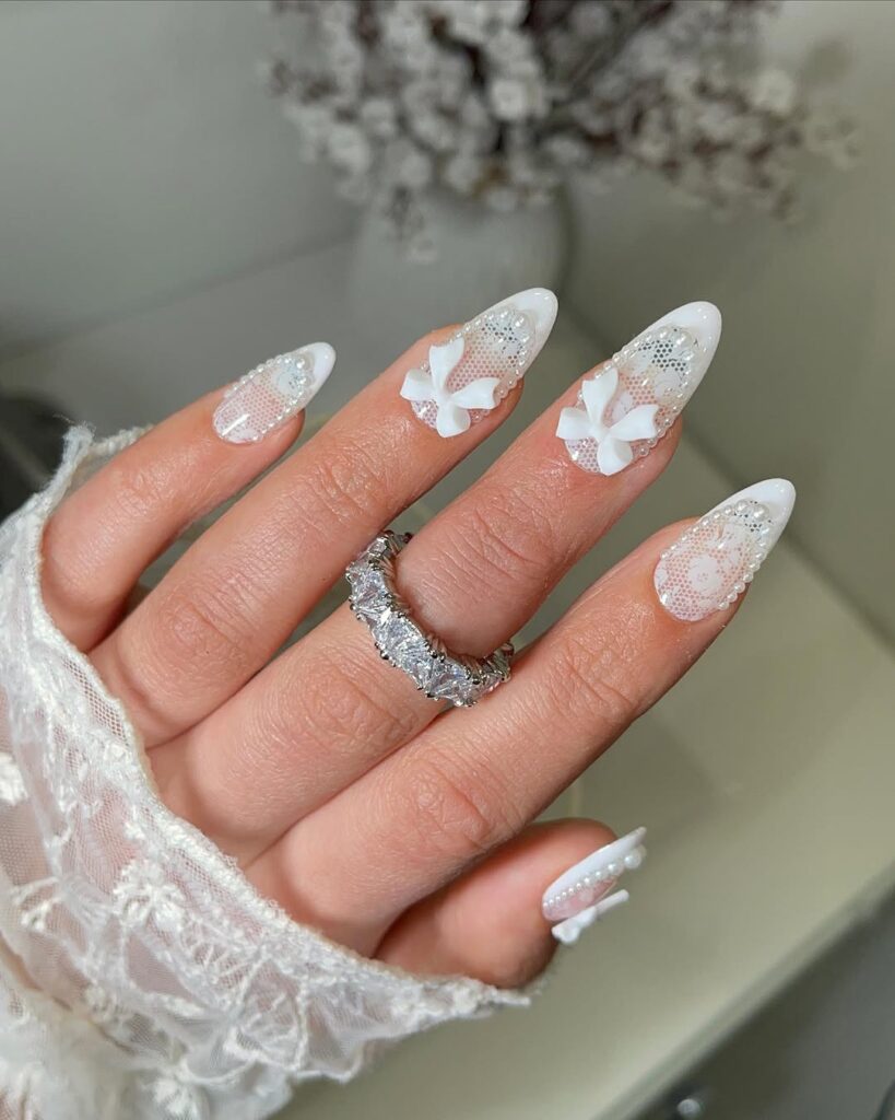 GRADUATION NAIL IDEAS