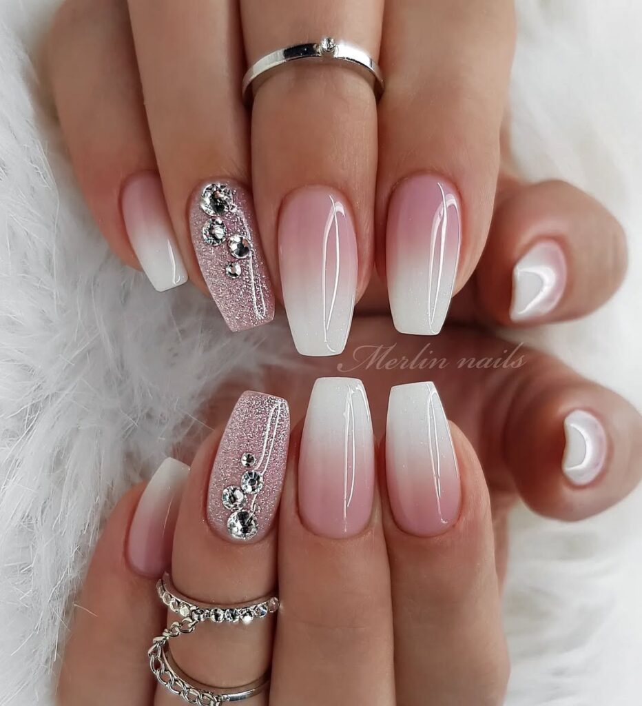 GRADUATION NAIL IDEAS