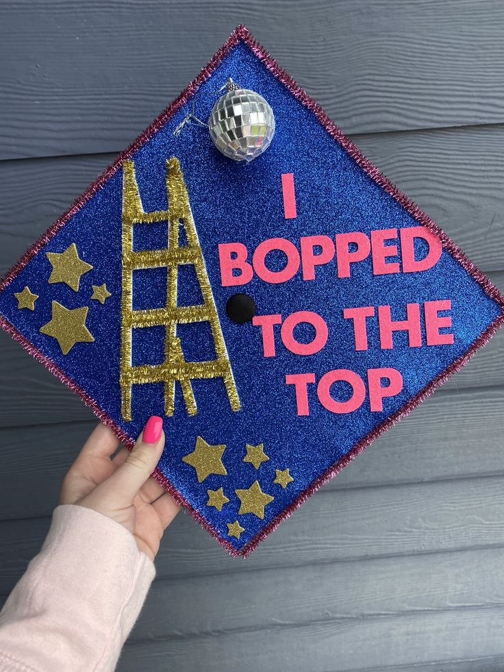 GRADUATION CAP DESIGNS