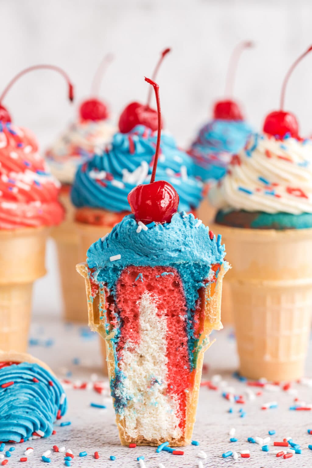 33 INSANELY GOOD AND PATRIOTIC 4TH OF JULY DESSERTS