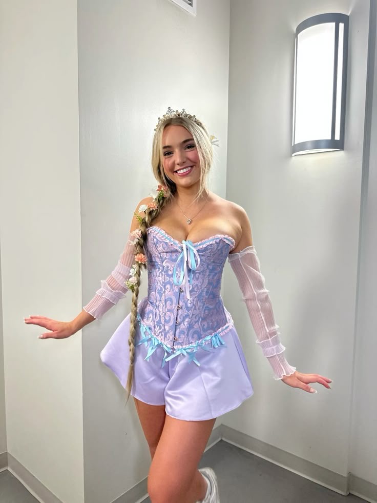 SOLO HALLOWEEN COSTUMES